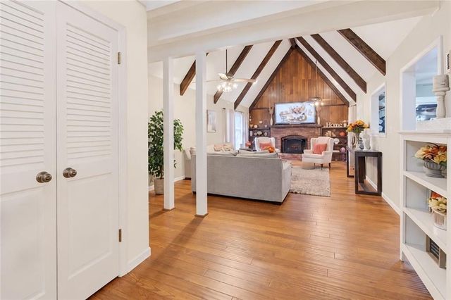 9127 W 91st Terrace, Overland Park, KS 66212