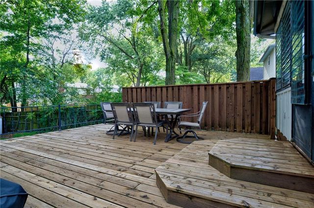 9127 W 91st Terrace, Overland Park, KS 66212