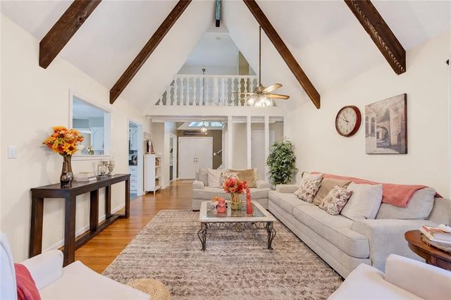 9127 W 91st Terrace, Overland Park, KS 66212