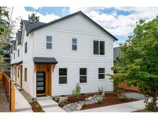 8356 Ne Holladay St, Portland, OR 97220
