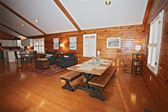 110 Nautica Point, Six Mile, SC 29682