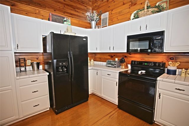 110 Nautica Point, Six Mile, SC 29682