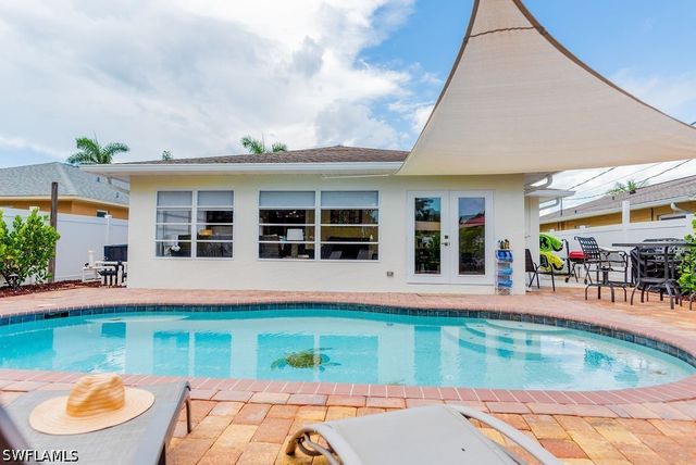 688 106th AVE N, Naples, FL 34108