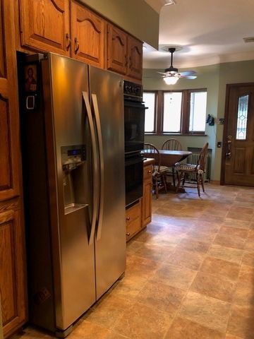 1216 Washington Rd, Mt Lebanon, PA 15228