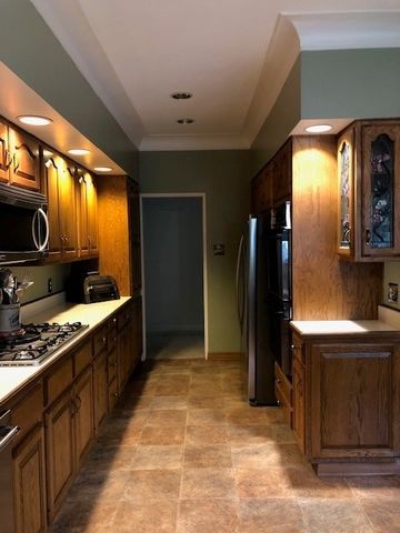 1216 Washington Rd, Mt Lebanon, PA 15228