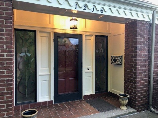 1216 Washington Rd, Mt Lebanon, PA 15228