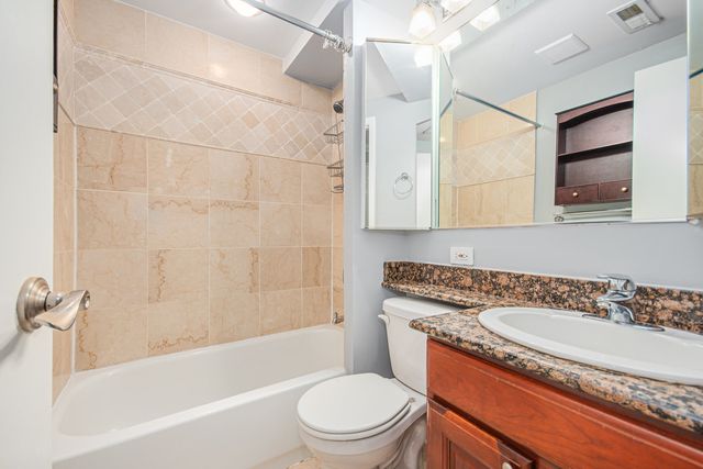 747 N Sedgwick Street 4RS, Chicago, IL 60654