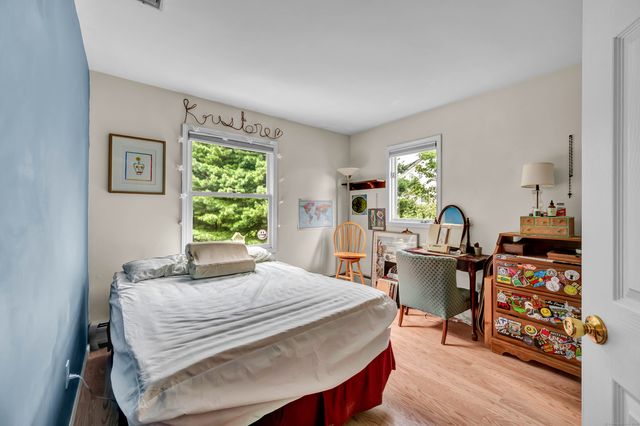 1 Guernsey Road, Brookfield, CT 06804