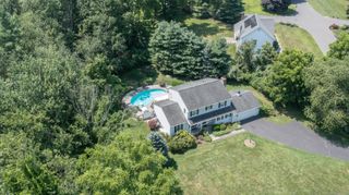 1 Guernsey Road, Brookfield, CT 06804