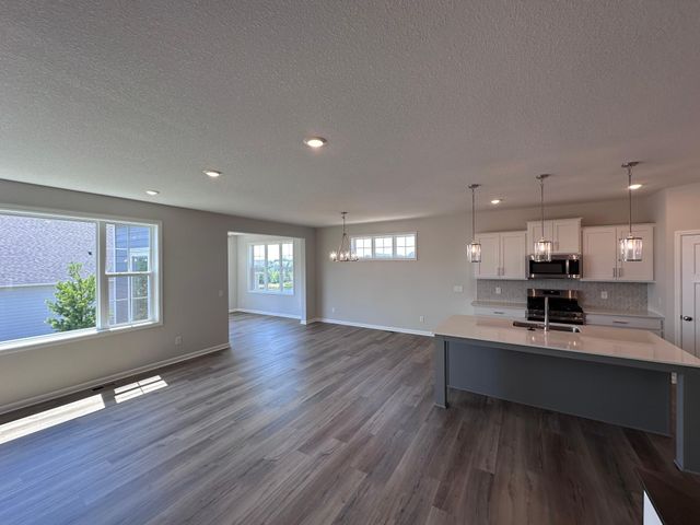 7586 201st Street W, Lakeville, MN 55044