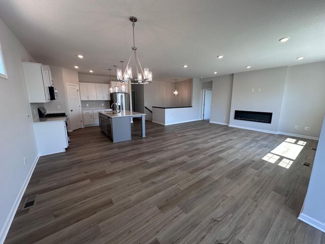 7586 201st Street W, Lakeville, MN 55044