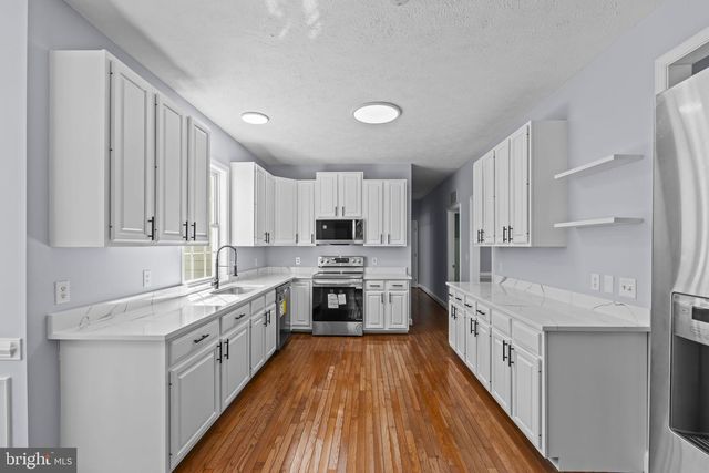 11315 LORD BALTIMORE DR, Swan Point, MD 20645