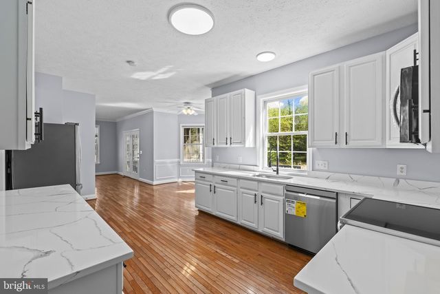 11315 LORD BALTIMORE DR, Swan Point, MD 20645