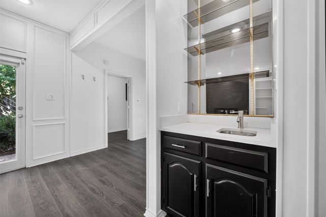 1319 Birkenhead Court, Dallas, TX 75204