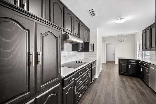 1319 Birkenhead Court, Dallas, TX 75204