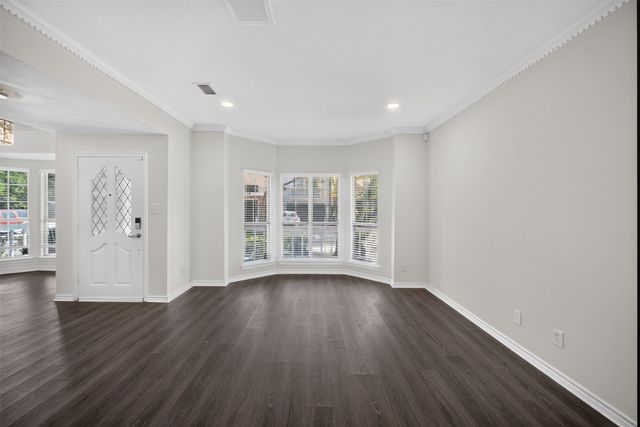1319 Birkenhead Court, Dallas, TX 75204