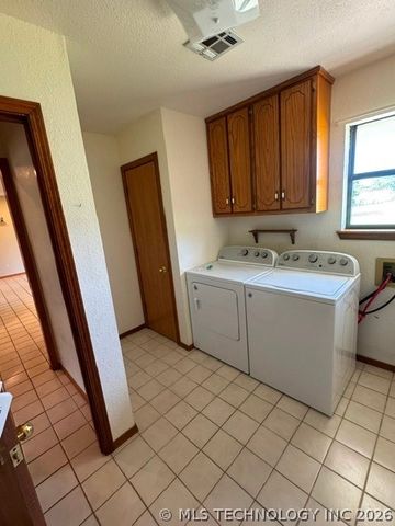 702 Shirley, Madill, OK 73446