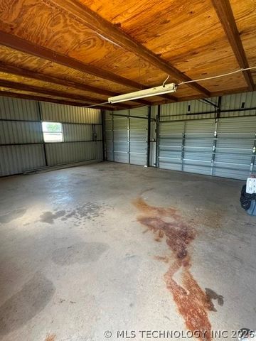 702 Shirley, Madill, OK 73446