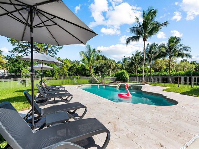 6114 NW 74th Terrace, Parkland, FL 33067