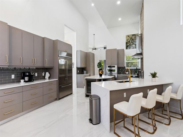 6114 NW 74th Terrace, Parkland, FL 33067