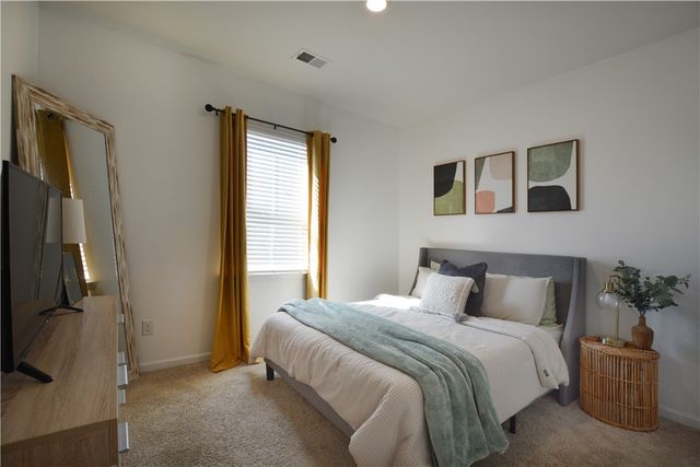 242 Hillendale Way, Pelzer, SC 29669