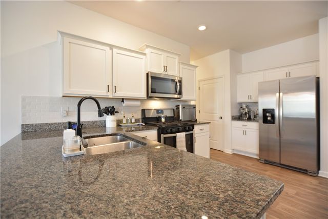 242 Hillendale Way, Pelzer, SC 29669