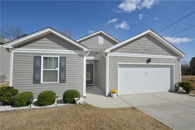 242 Hillendale Way, Pelzer, SC 29669