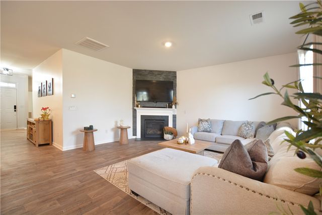 242 Hillendale Way, Pelzer, SC 29669