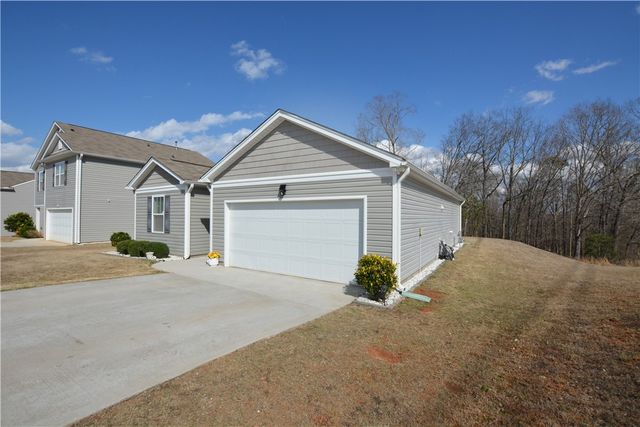 242 Hillendale Way, Pelzer, SC 29669