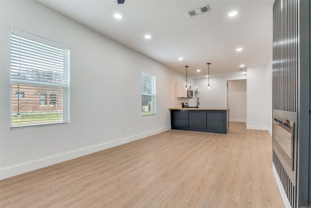 2332 Poplar Street, Dallas, TX 75215