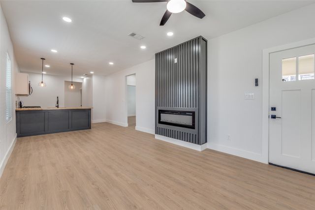 2332 Poplar Street, Dallas, TX 75215