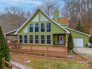 59 March Hillside Court, Waynesville, NC 28785