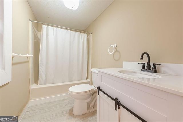 3967 Fairington Drive, Marietta, GA 30066