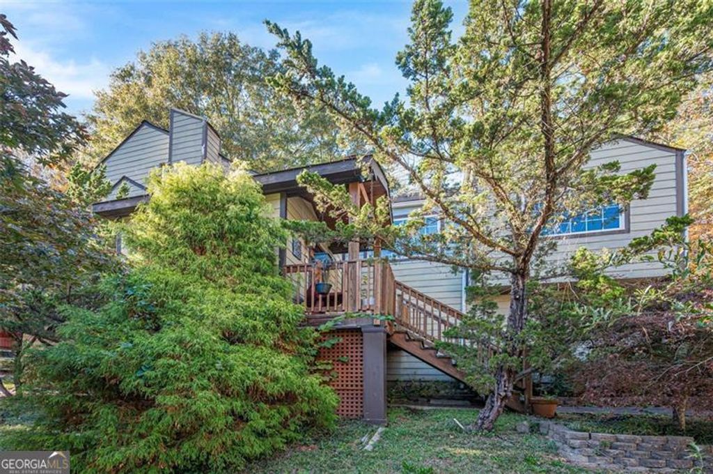 3967 Fairington Drive, Marietta, GA 30066