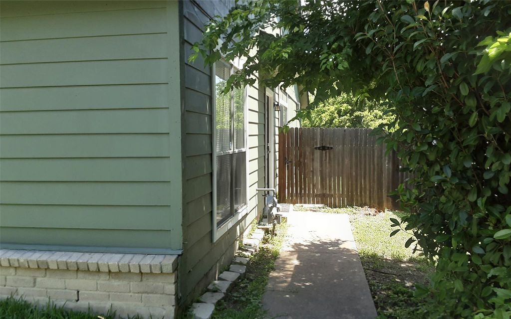 1204 Orchard Park CIR, Pflugerville, TX 78660