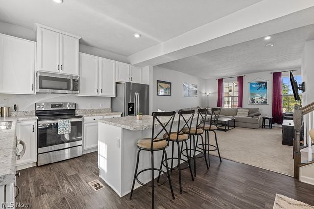 4013 N Steels Circle, Stow, OH 44224
