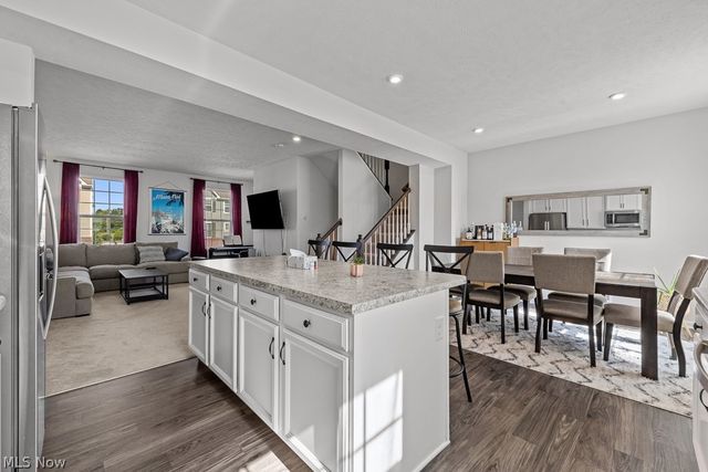 4013 N Steels Circle, Stow, OH 44224