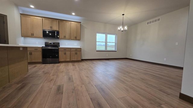 325 Model Road, Cuba City, WI 53807