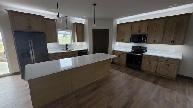 325 Model Road, Cuba City, WI 53807