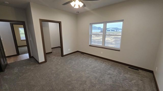 325 Model Road, Cuba City, WI 53807