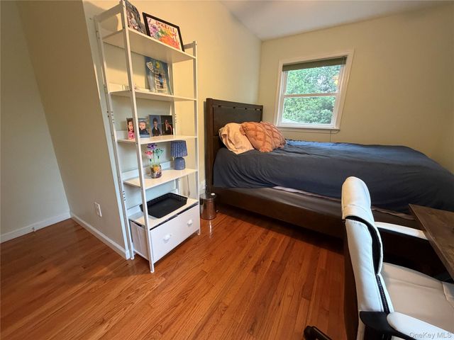 10 Pepperill Court, New City, NY 10956