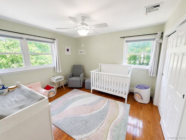 10 Pepperill Court, New City, NY 10956
