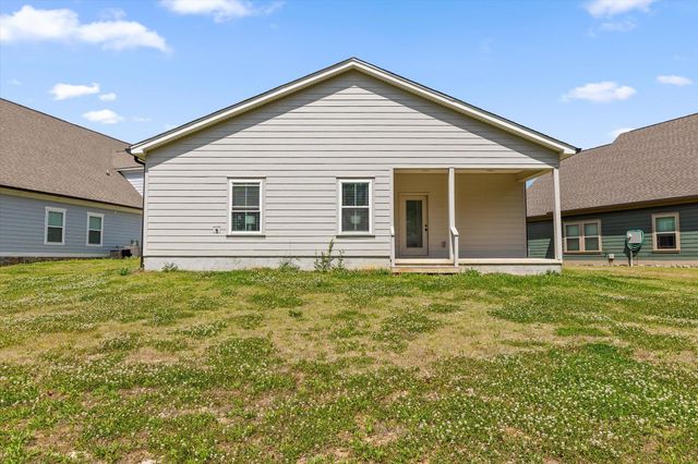 57 Country Cove Drive, Rossville, GA 30741
