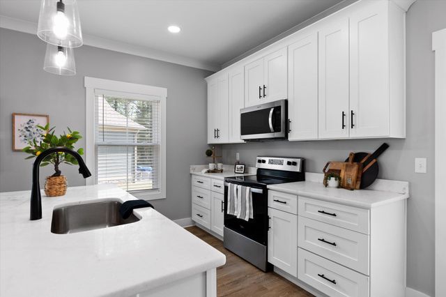 57 Country Cove Drive, Rossville, GA 30741