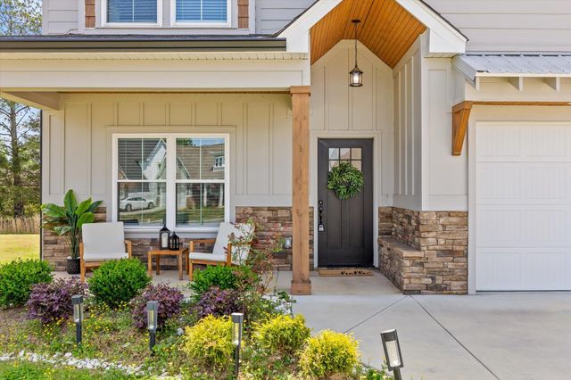 57 Country Cove Drive, Rossville, GA 30741