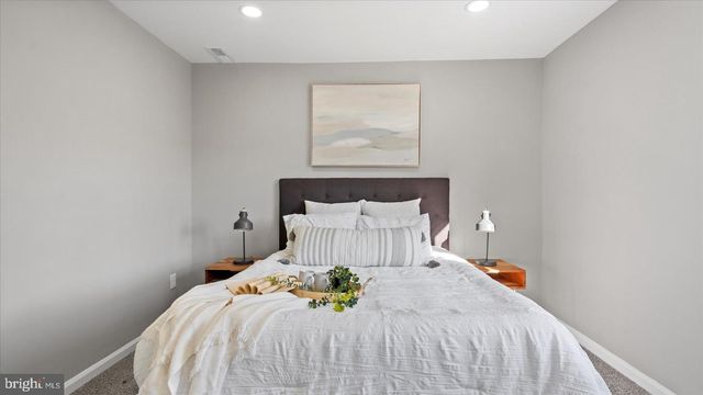 2038 DRUID PARK DR, Baltimore, MD 21211