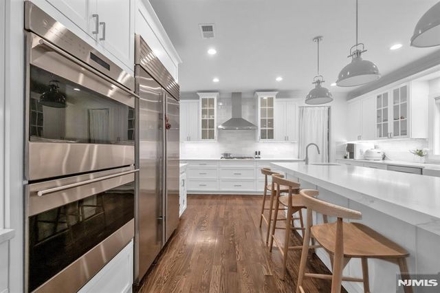 526 Track Lane, River Vale, NJ 07675