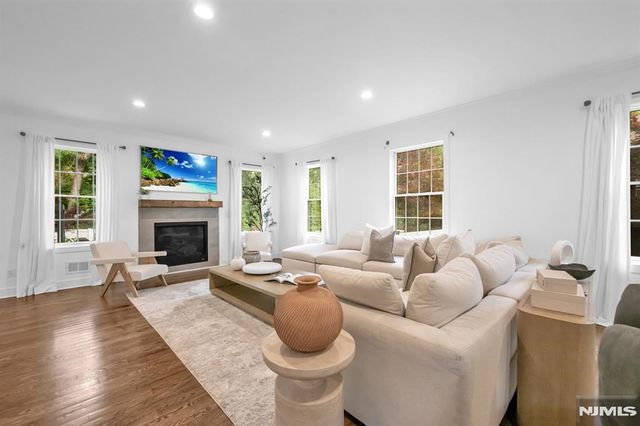 526 Track Lane, River Vale, NJ 07675