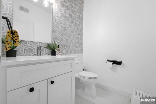 526 Track Lane, River Vale, NJ 07675