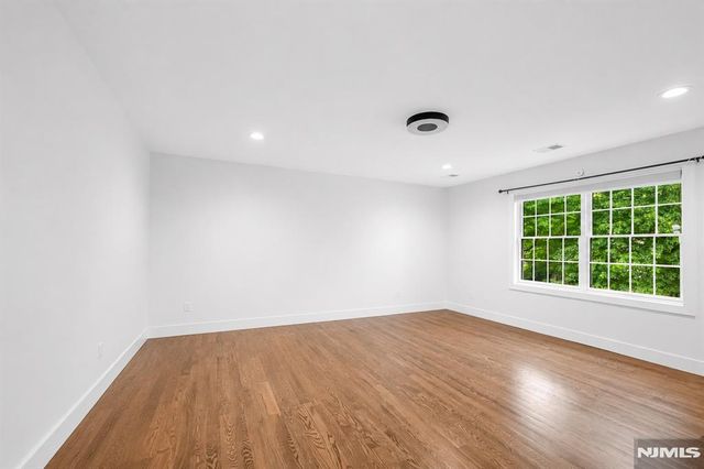 526 Track Lane, River Vale, NJ 07675